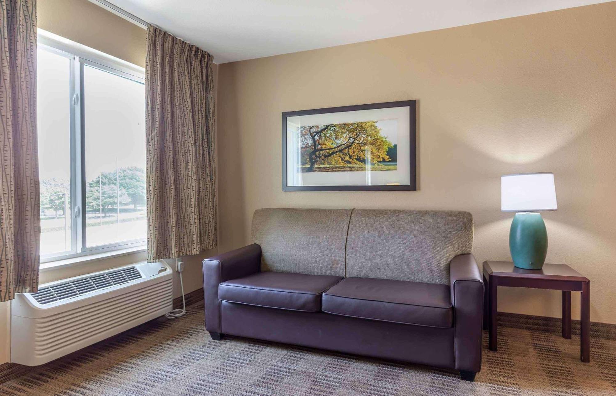 Suburban Studios Columbus Bradley Park Dış mekan fotoğraf
