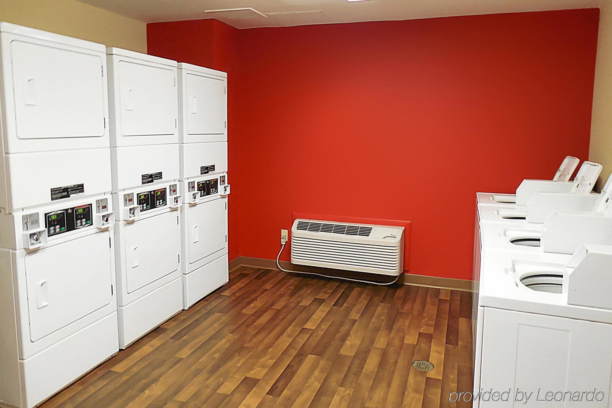 Suburban Studios Columbus Bradley Park Dış mekan fotoğraf